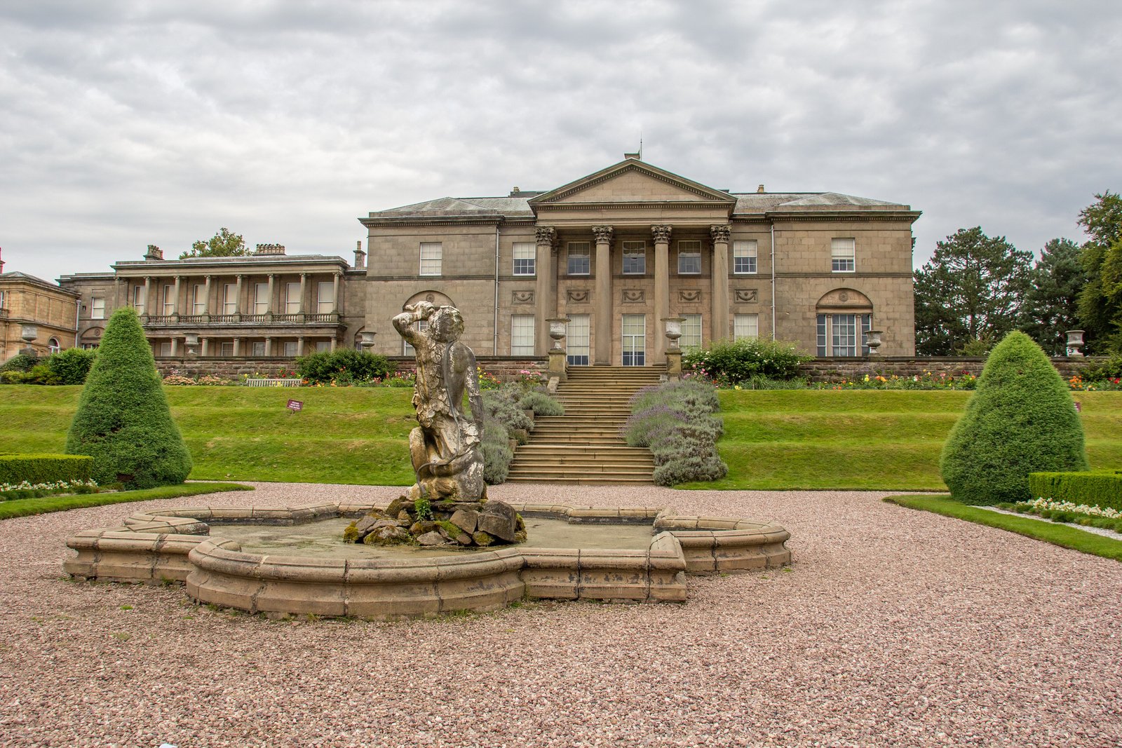 Tatton Hall and fountain garden, Tatton Park, Cheshire