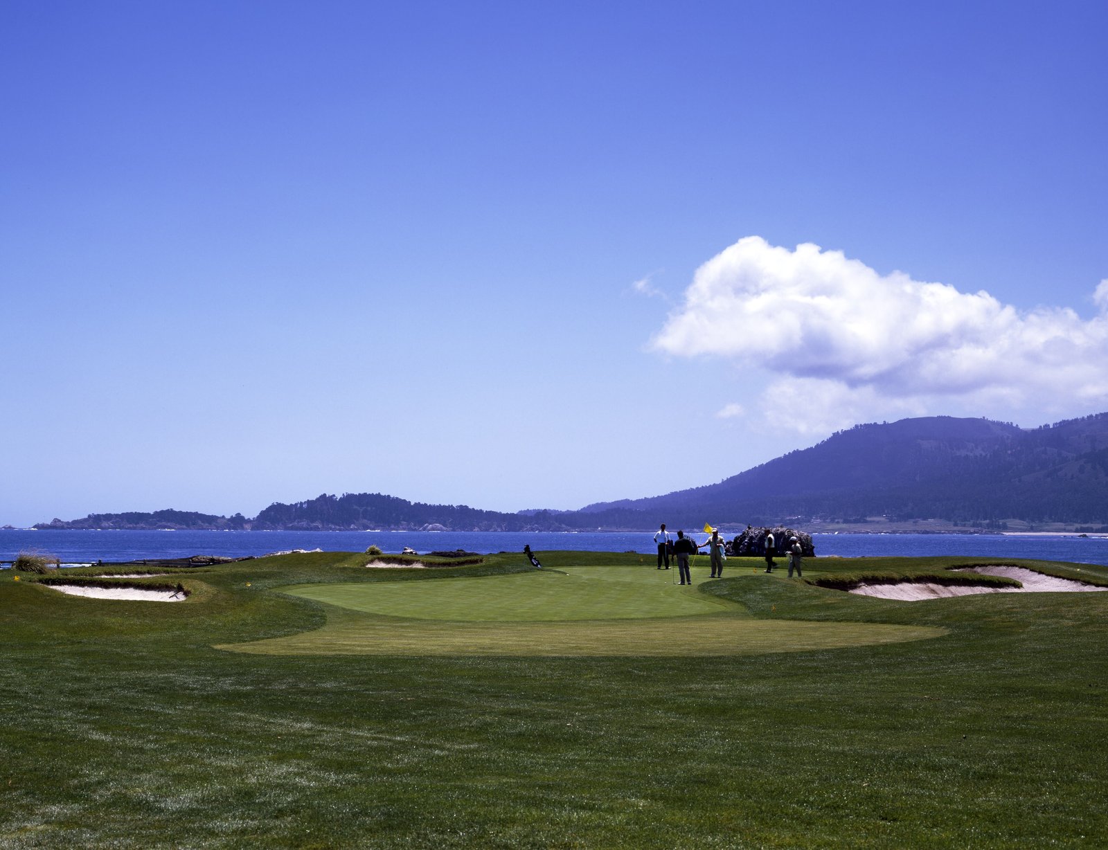 Pebble Beach Golf Links green beside the Pacific
