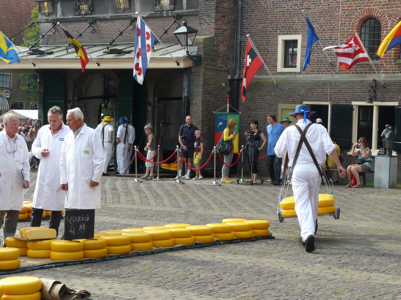 Cheese carriers at the Alkmaar cheese market