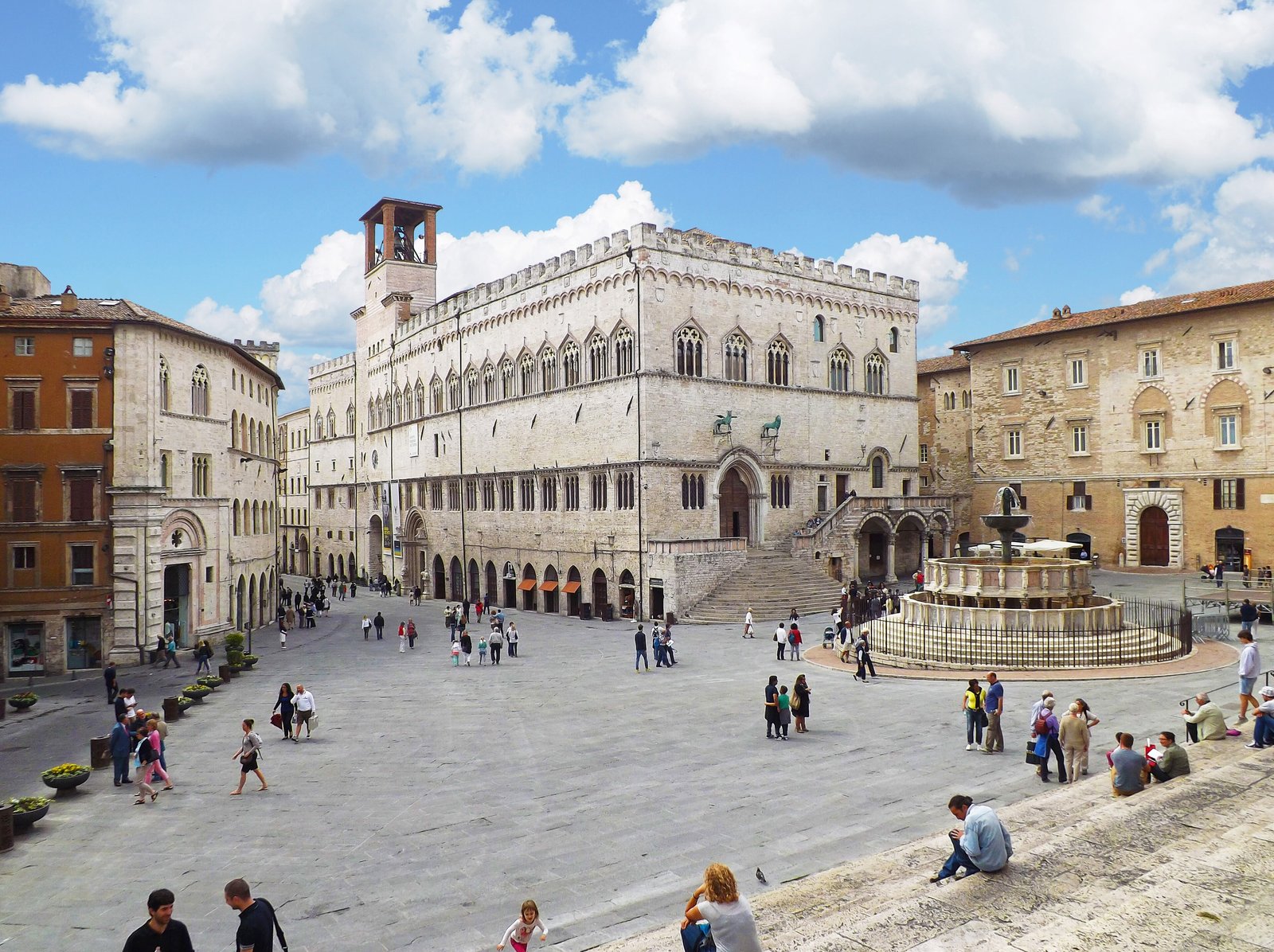 Piazza IV Novembre in Perugia with the Fontana Maggiore and Palazzo dei Priori