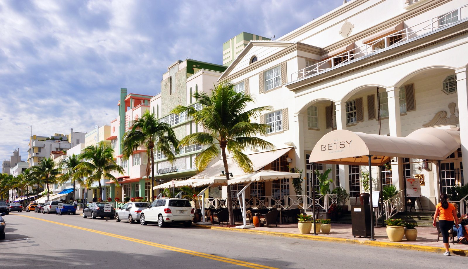 Ocean Drive and Art Deco hotels in Miami Beach